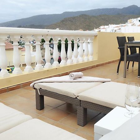 Charming & Sunny Apartment With Ocean View 아데제 외부 사진