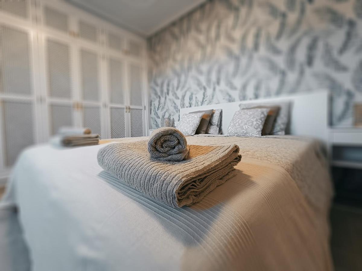 Charming & Sunny Apartment With Ocean View 아데제 외부 사진
