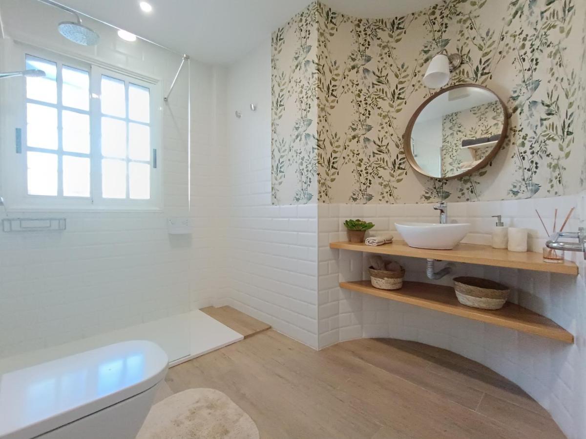 Charming & Sunny Apartment With Ocean View 아데제 외부 사진