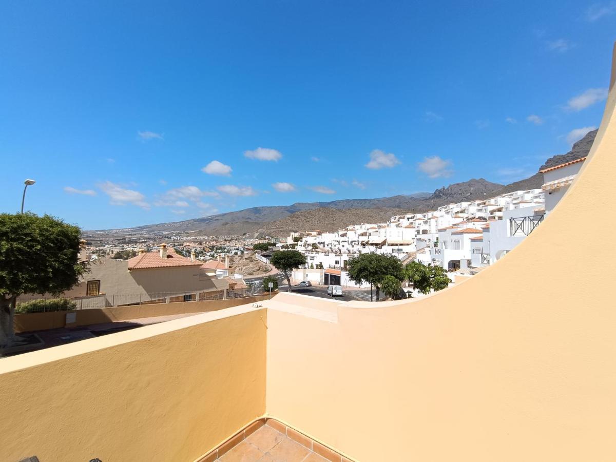 Charming & Sunny Apartment With Ocean View 아데제 외부 사진
