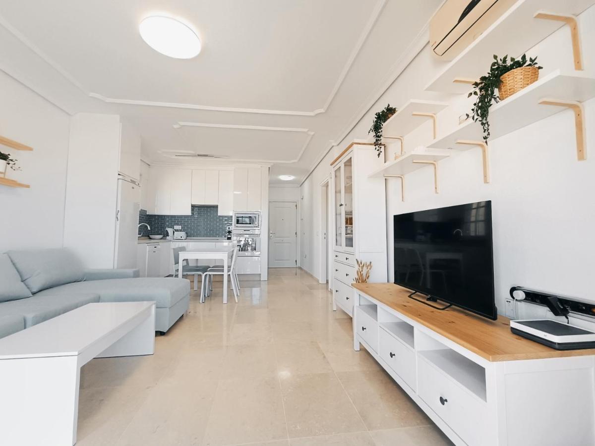 Charming & Sunny Apartment With Ocean View 아데제 외부 사진
