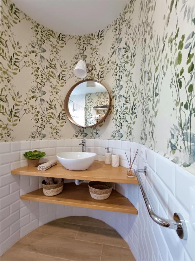 Charming & Sunny Apartment With Ocean View 아데제 외부 사진
