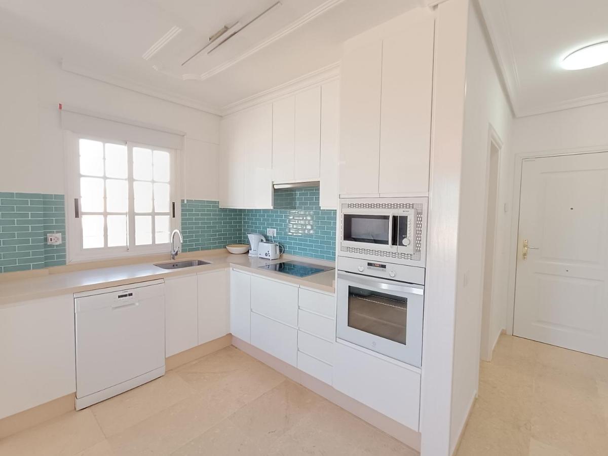 Charming & Sunny Apartment With Ocean View 아데제 외부 사진