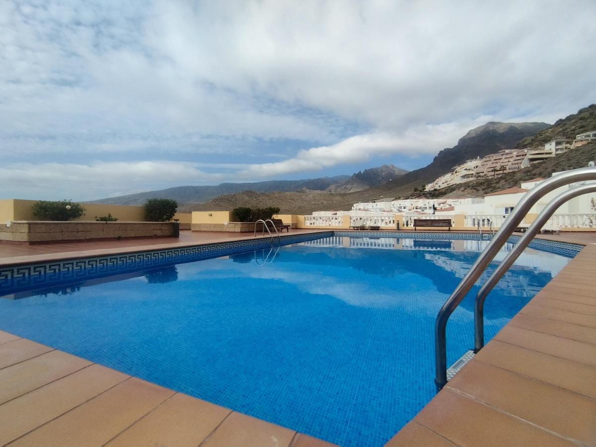 Charming & Sunny Apartment With Ocean View 아데제 외부 사진