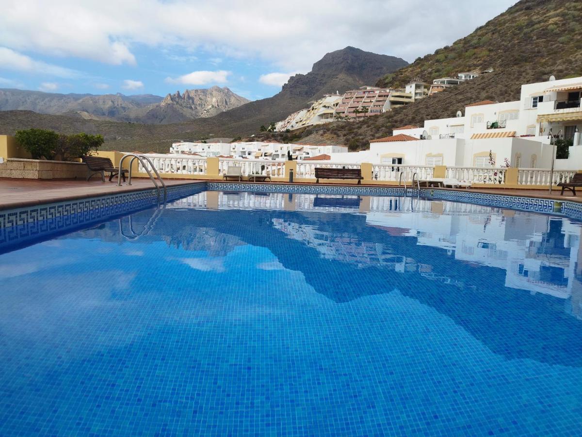 Charming & Sunny Apartment With Ocean View 아데제 외부 사진