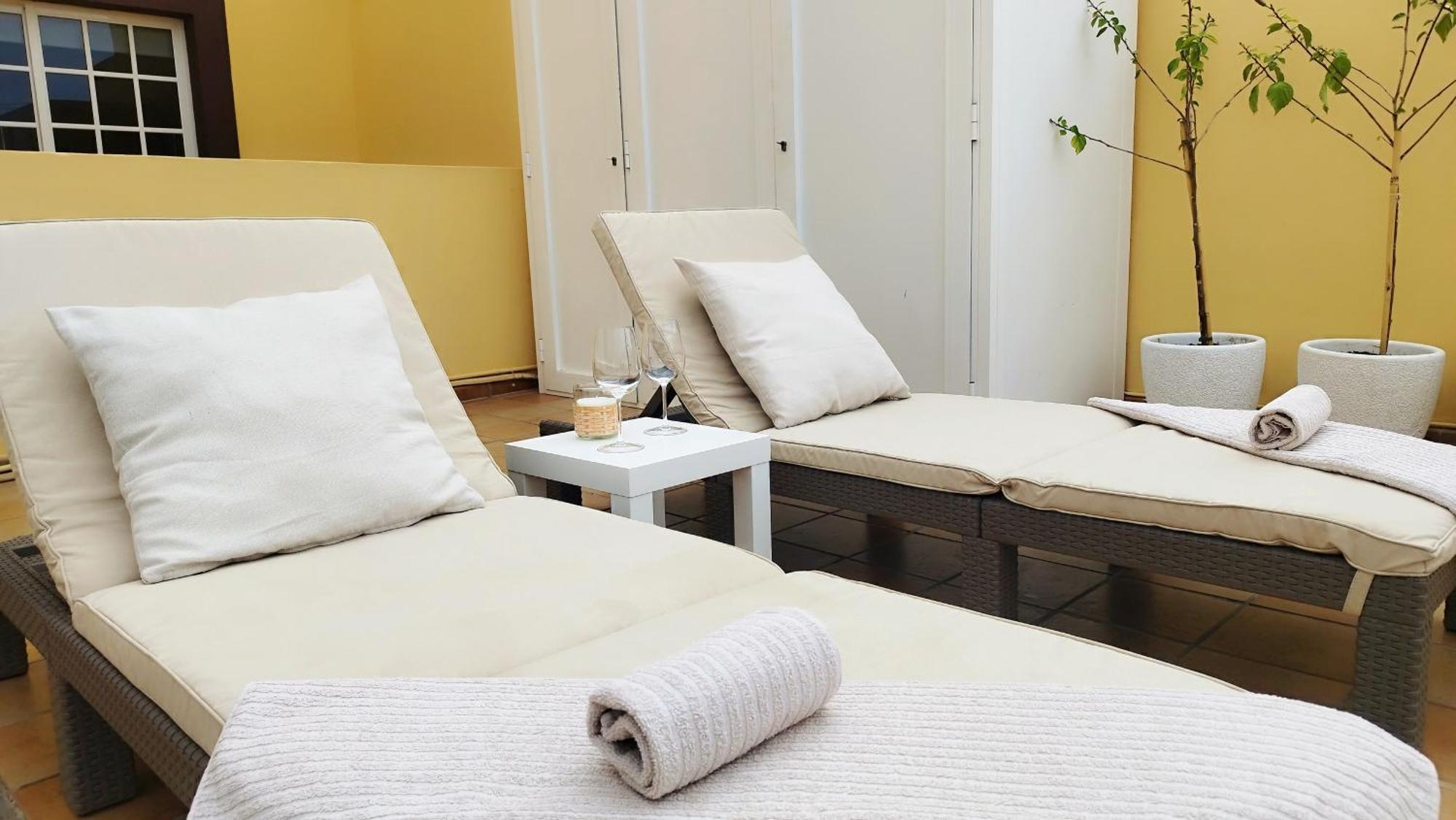 Charming & Sunny Apartment With Ocean View 아데제 외부 사진