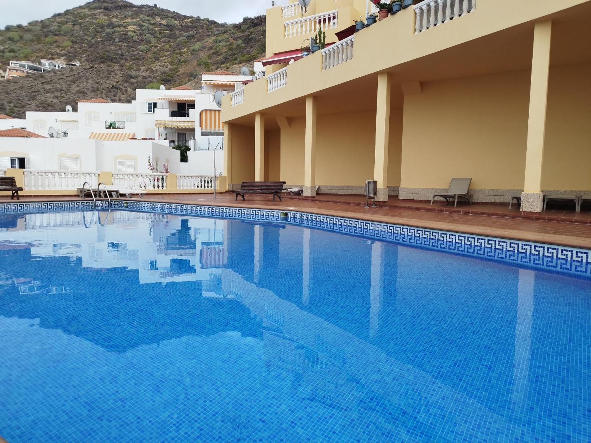 Charming & Sunny Apartment With Ocean View 아데제 외부 사진